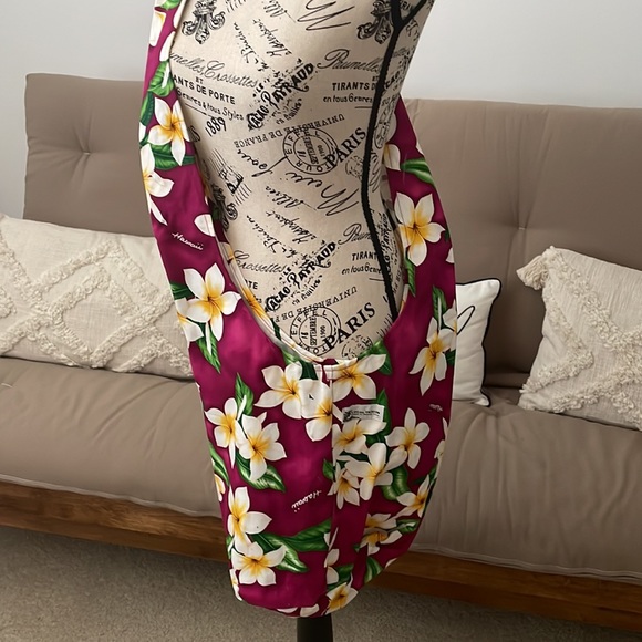 Large plumeria print crossbody - Picture 2 of 7